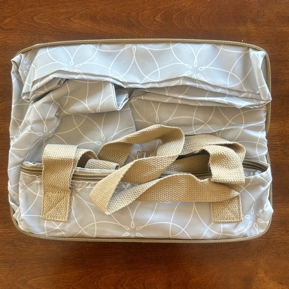 New DSW Foldable Tote. - Picture 4 of 12